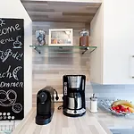Moderne 3-zimmer-wohnung Im Zentrum- Tiefgarage Inklusive, Smart-tv, Shopping & Sightseeing Ums Eck * Aψβούργη