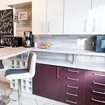 Moderne 3-zimmer-wohnung Im Zentrum- Tiefgarage Inklusive, Smart-tv, Shopping & Sightseeing Ums Eck Διαμέρισμα