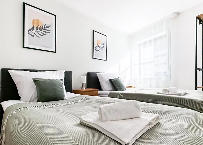 Appartement Moderne 3-zimmer-wohnung Im Zentrum- Tiefgarage Inklusive, Smart-tv, Shopping & Sightseeing Ums Eck *