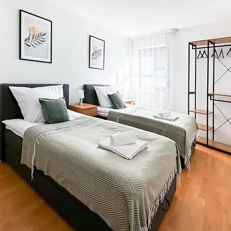 Apartment Neu - Zentrum, 3 Zi, Free Tiefgarage, Smart Tv, Wlan