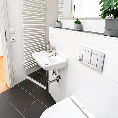Apartment Neu - Zentrum, 3 Zi, Free Tiefgarage, Smart Tv, Wlan *
