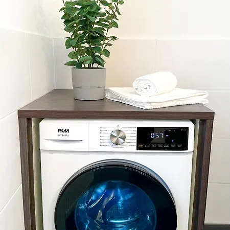 Neu - Zentrum, 3 Zi, Free Tiefgarage, Smart Tv, Wlan *