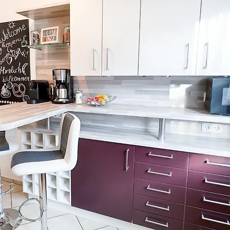 Neu - Zentrum, 3 Zi, Free Tiefgarage, Smart Tv, Wlan Apartment