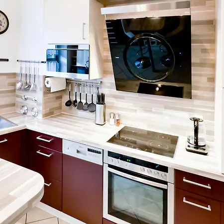 Apartment Neu - Zentrum, 3 Zi, Free Tiefgarage, Smart Tv, Wlan