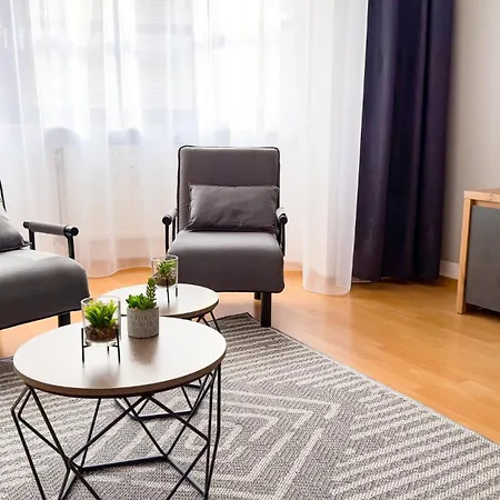 Apartment Neu - Zentrum, 3 Zi, Free Tiefgarage, Smart Tv, Wlan